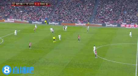 bro试图用自己的蹩脚英文说服裁判 #足球