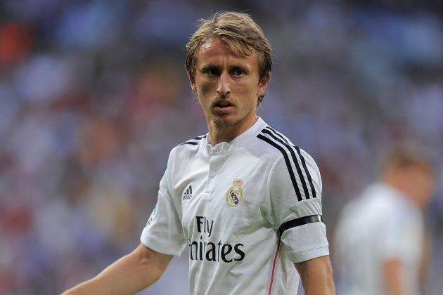 详解棒球规则中的打者干扰判定当打者的后续随挥动作妨碍了守备回传